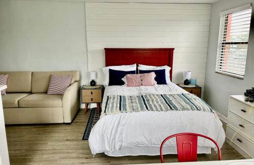 St. Pete Beach Apartment | Beachside studio