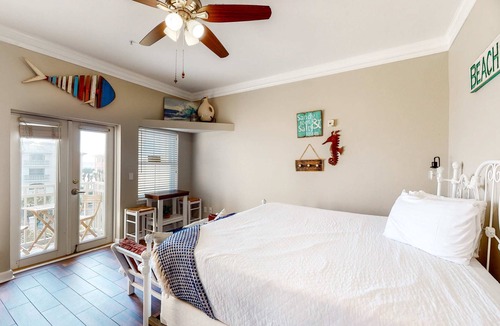 Gulf Place Apartment | Beachy condo with free WiFi & shared pools, hot tub - short walk to the beach
