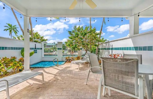 Marathon House | Beachy Townhome Perfect for a Warm Getaway!