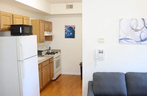 Belleville Apartment | Beautiful 1Bed 1 Bath w/Parking