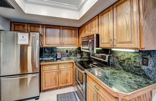 Venice Gardens House | Beautiful 2-bedroom home, heated pool, close to Downtown, Beaches in Venice FL