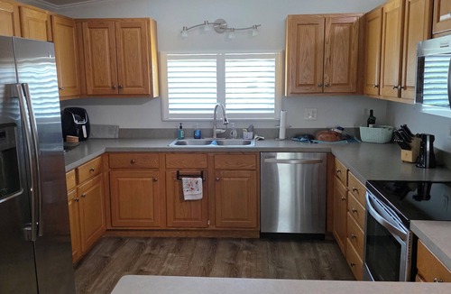 Sarasota House | Beautiful 2Bed, 2BA Home, only 7 miles to Siesta Key Beach, 55+ Gated community.
