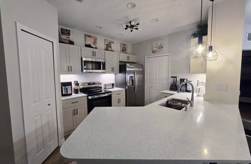 Desoto Acres Condo | Beautiful 2BR/2BA 1st floor Remodeled Condo in Sarasota Near UTC, Lido & Siesta