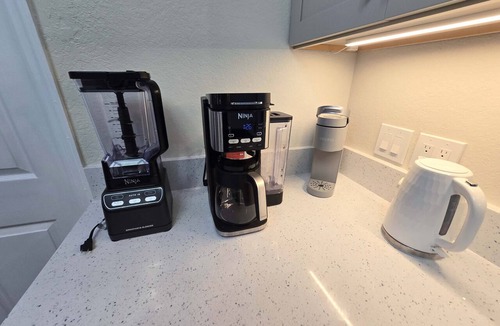 Desoto Acres Condo | Beautiful 2BR/2BA 1st floor Remodeled Condo in Sarasota Near UTC, Lido & Siesta