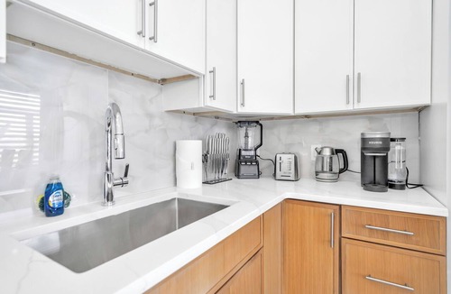 Paterson Apartment | Beautiful 2BR Aprtment near American Dream Mall and NYC