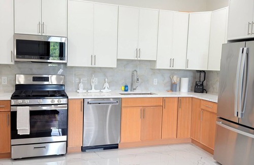 Paterson Apartment | Beautiful 2BR Aprtment near American Dream Mall and NYC