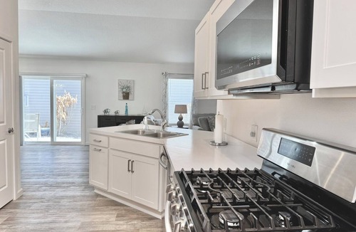 Candler House | Beautiful 2BR Patio Villa In The Villages - Fully Furnished with Golf Cart