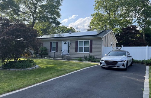 North Patchogue House | Beautiful 3 BR Full House w/King Bed & Pool Table on Dead End 5 min from town!