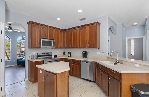 Mission Park House | Beautiful 4 bedroom pool house, close to Disney!