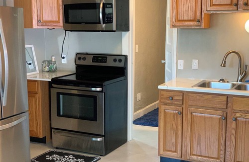 Bethune Grant Apartment | Beautiful Apartment 1BR+1Bath. Centrally located. Extra sofa bed