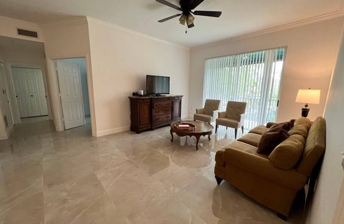 Wellington Condo | Beautiful apartment in the heart of Wellington pool , gym , spa , tennis