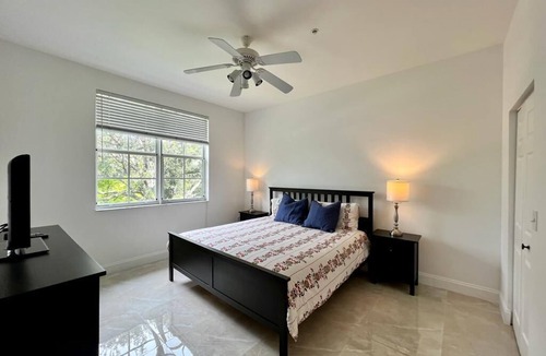 Wellington Condo | Beautiful apartment in the heart of Wellington pool , gym , spa , tennis