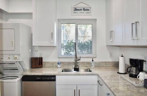 Ponce Inlet House | Beautiful beach community and vibe. THREE MONTH MINIMUM STAY 😎