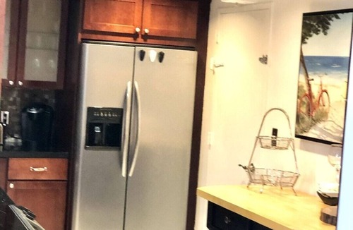 Hollywood South Central Beach Condo | Beautiful beach front condo with a magnificent beach and pool view.