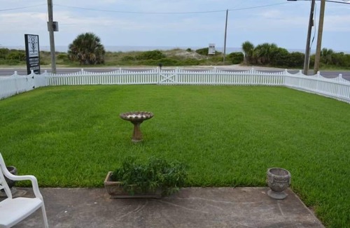 Laguna Beach House | Beautiful Classic ~FL~ Home/Across Street from Dedicated Beach unobstructed view