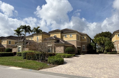 Naples Condo | Beautiful Coach home in The Quarry overlooking lake and golf course