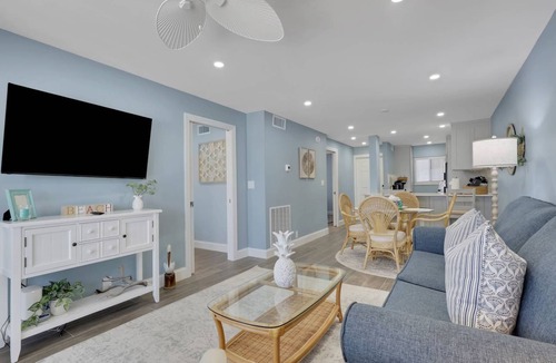 South Island Condo | Beautiful Condo! Spectacular Gulf View! Huge Private Beachfront, Heated Pool, Free Wifi & Parking!