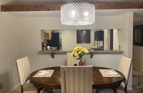 Biggar Condo | BEAUTIFUL CONDO. GOLF COURSE VIEW. STUNNING NEIGHBORHOOD. 2 BR 2 BATH.