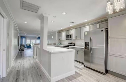 Jog Road Condo | Beautiful Delray Beach Condo