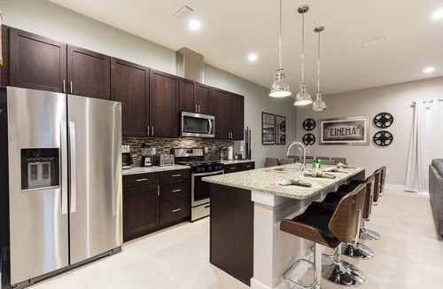 West Kissimmee House | Beautiful Family Villa BBQ patio 5min to Disney|