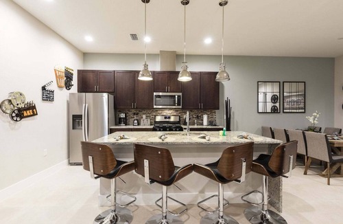 West Kissimmee House | Beautiful Family Villa BBQ patio 5min to Disney|