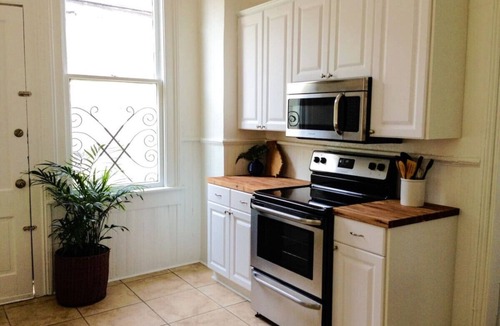 Historic Downtown Savannah House | Beautiful Forsyth Park Victorian - Walk to it all!