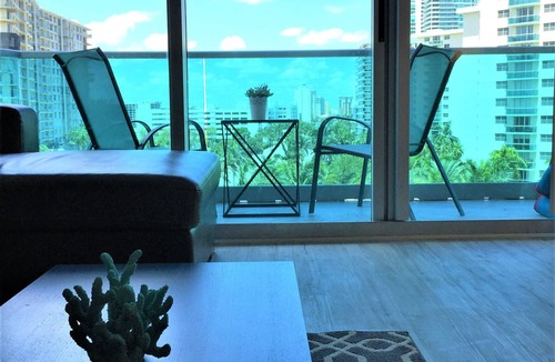 Hollywood South Central Beach Condo | Beautiful Hollywood Corner Suite on the Beach, SPECIAL PROMOTION!