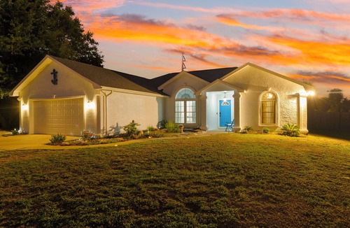 Treasure Cove House | Beautiful home- pickle ball, pool, fire pit, game room, & basketball