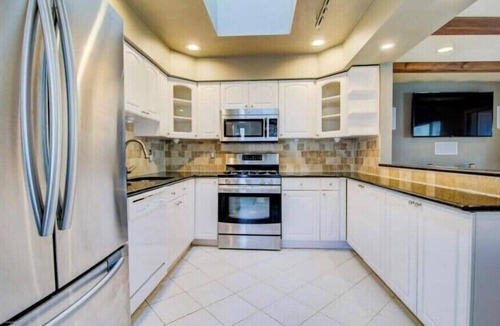 Long Branch House | Beautiful home close to the beach with hot tub