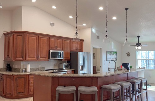 Edgewater House | Beautiful home on the canal