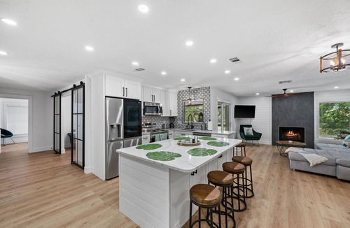 South Gate Ridge House | Beautiful House w/Pool, 10 Min to Siesta Beach