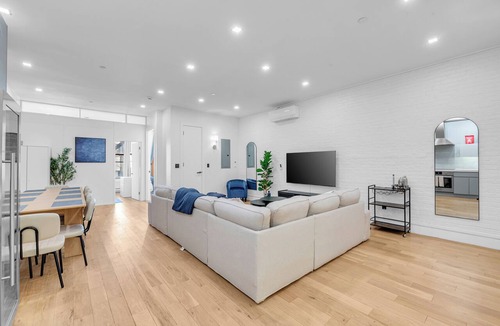 Midtown West Apartment | Beautiful Luxury 5 Bedroom 3 Bath Luxury Apartment in the Heart of NYC