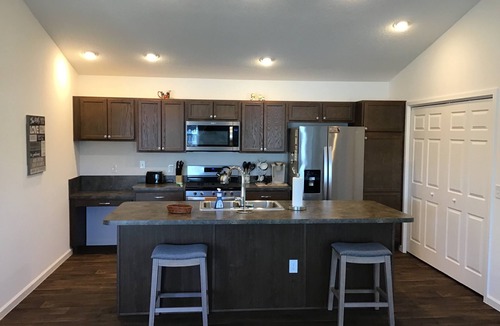 Wildwood House | Beautiful New 2/2 Dog Friendly Villa w/GOLF CART, BBQ & FREE WiFi!