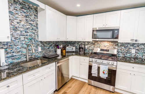 Village Green House | Beautiful new 2 bedroom in Cape May, blocks from the beach!