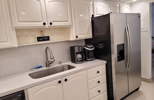 Hollywood South Central Beach Condo | Beautiful OCEAN-VIEW apartment, right ON THE BEACH