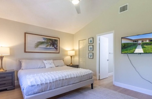 Palm Beach Gardens Villa | BEAUTIFUL PGA COTTAGE NEAR JUPITER & JUNO BEACHES
