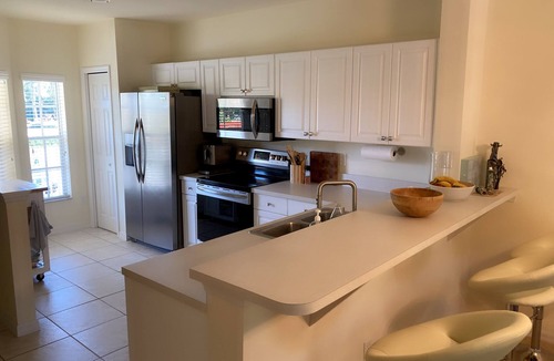 Ole Condo | Beautiful Pool View Condo. Your Florida Escape Awaits!