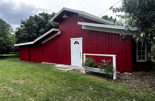 Homestead House | Beautiful Red Cottage for a Relaxing Getaway on a Tropical Fruit Farm near Homestead, Florida