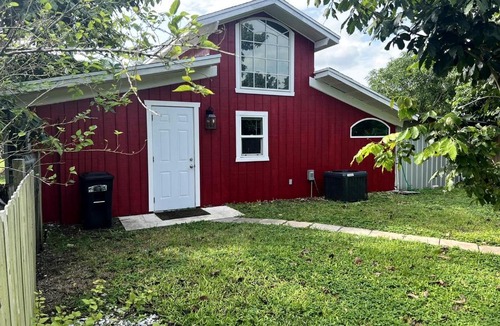 Homestead House | Beautiful Red Cottage for a Relaxing Getaway on a Tropical Fruit Farm near Homestead, Florida