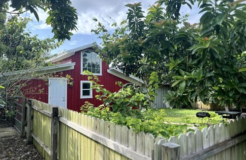 Homestead House | Beautiful Red Cottage for a Relaxing Getaway on a Tropical Fruit Farm near Homestead, Florida