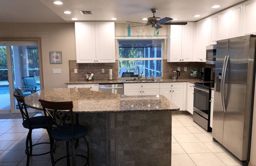 Caloosahatchee House | Beautiful Relaxing Tropical Vacation Home - Veteran Owned
