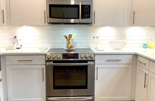 Gulf Breeze House | Beautiful Renovated Townhouse with Sound Views