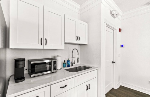 Mount Dora House | Beautiful Townhouse IN THE VERY HEART OF DT MT, DORA!