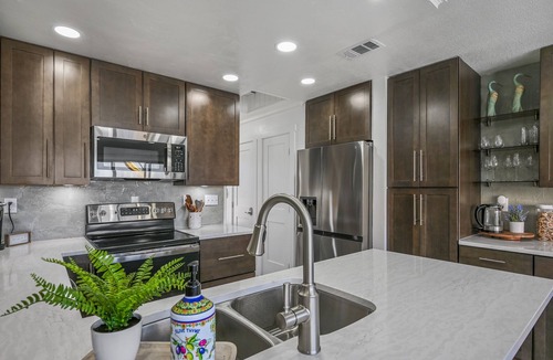 Holiday Isle Condo | Beautiful View of Destin Harbor Retreat. 1 bedroom/1 bath.