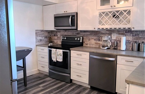 Isla del Sol Condo | Beautiful Waterfront Condo. Private Beach.