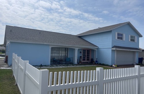 Holiday House | Beautiful Waterfront Family Retreat with Hot Tub Near Beaches and Parks!