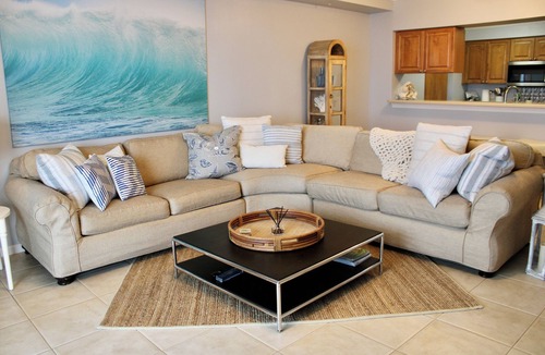 Jacksonville Beach Condo | Beautifully appointed condo with a gorgeous ocean view. New to the market.