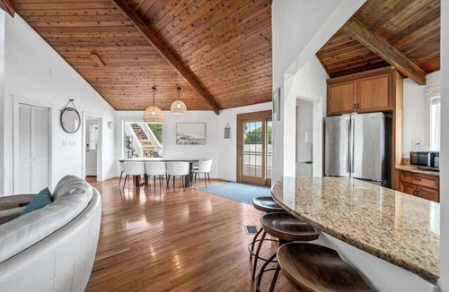 Santa Monica House | Belaire Bungalow - Gulf Escape, Steps to Beach