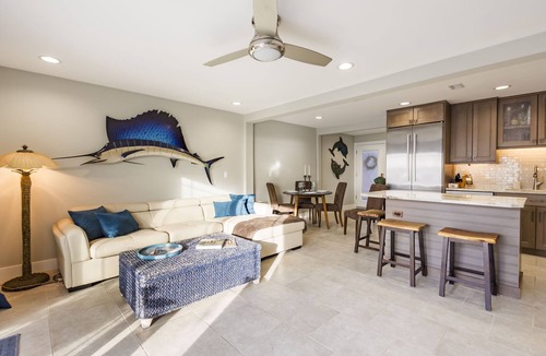 Bayview Condo | Bermuda Bay coastal condo right on the water!