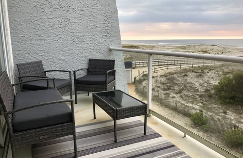 South End House | Best Beachfront - Expansive OCEAN VIEWS Perfect location! 2 decks & large patio